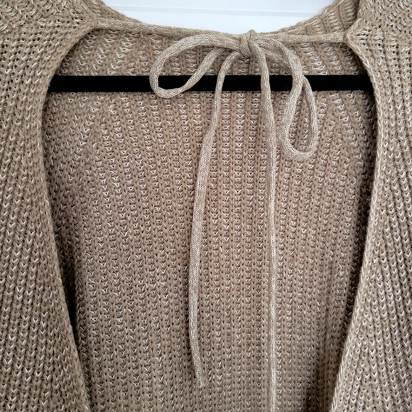 Emma Open Back Sweater Size L - Picture 10 of 11